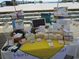 Ｈｅｒｂ・Ｒｏｏｍ　ｌｅａｆイベント出店小松島みなとマルシェディスプレイ