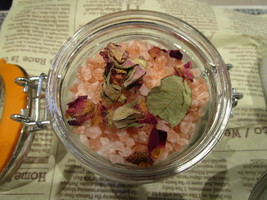 Ｈｅｒｂ・Ｒｏｏｍ　ｌｅａｆイベント出店徳島ワークショップフェスバスソルトづくり②