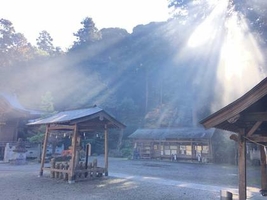 Ｈｅｒｂ・Ｒｏｏｍ　ｌｅａｆイベント出店ワンネス祭Ⅲ in 大水上神社朝の風景