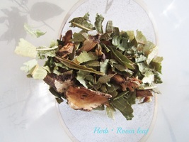 Ｈｅｒｂ・Ｒｏｏｍ　ｌｅａｆ二日酔いになった時におすすめのハーブ