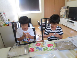 【手づくり石けん】夏休みの宿題作りに来てくださいました