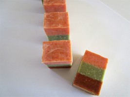 【デザイン石けん】食品パウダーばかりのレイヤー石けん