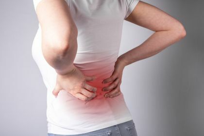 更年期の影響？急な腰痛の謎に迫る